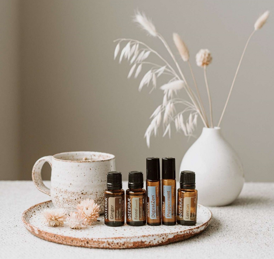doTERRA オイル、ディフューザー、本、ミネラル他 まとめ売り Kit Doterra Brazil Living Com 12 Óleos Essenciais. Frankincense
